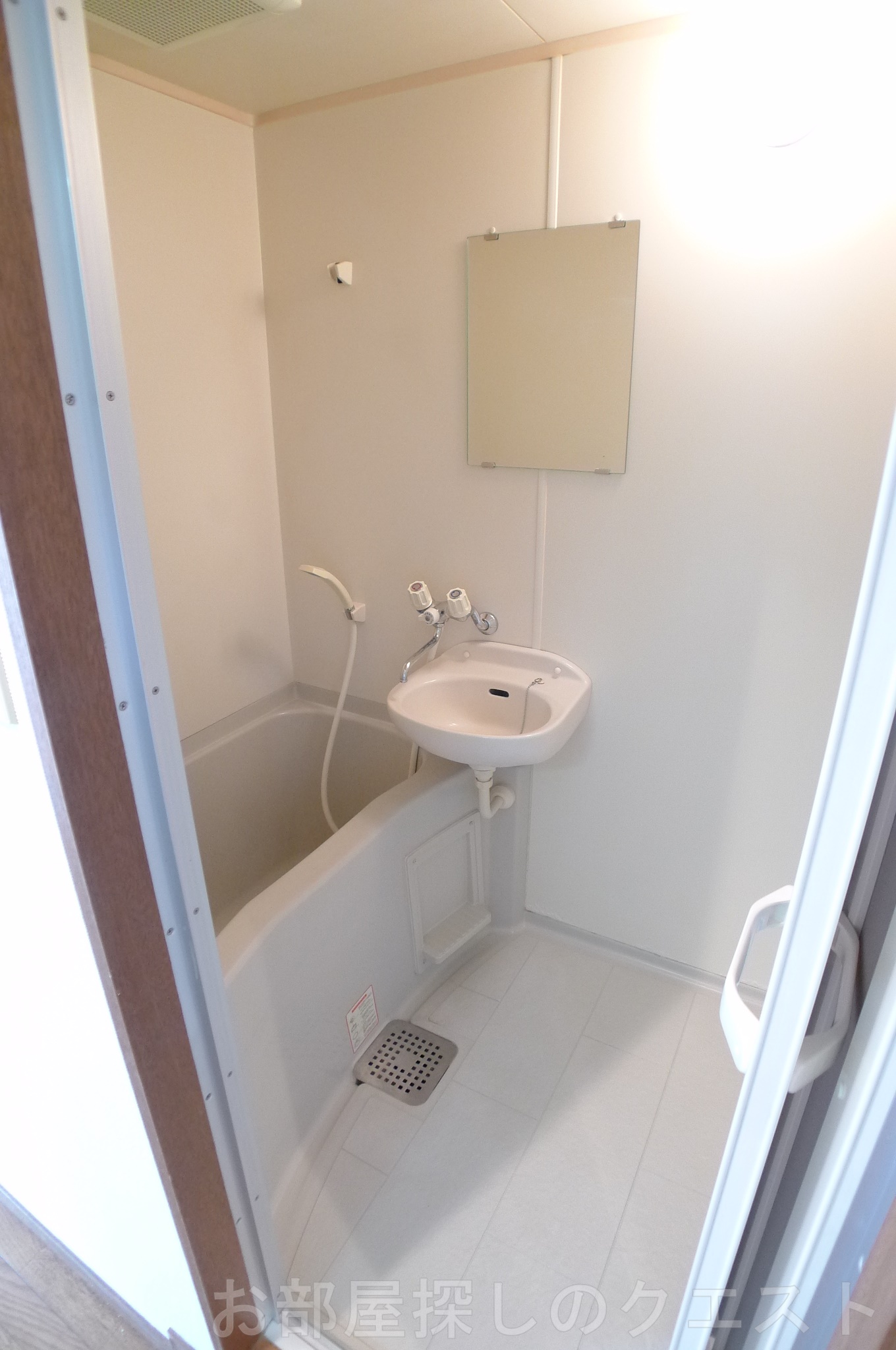 バス・シャワールーム　（写真は同タイプ）