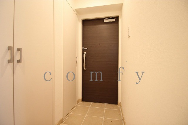 玄関　ダブルロックの玄関ドア