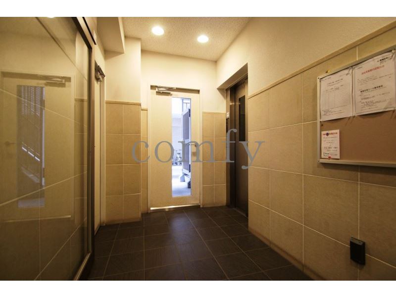 エントランス　エントランスホール