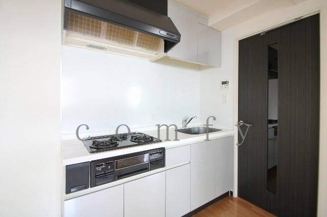 キッチン　ガス３口システムキッチン