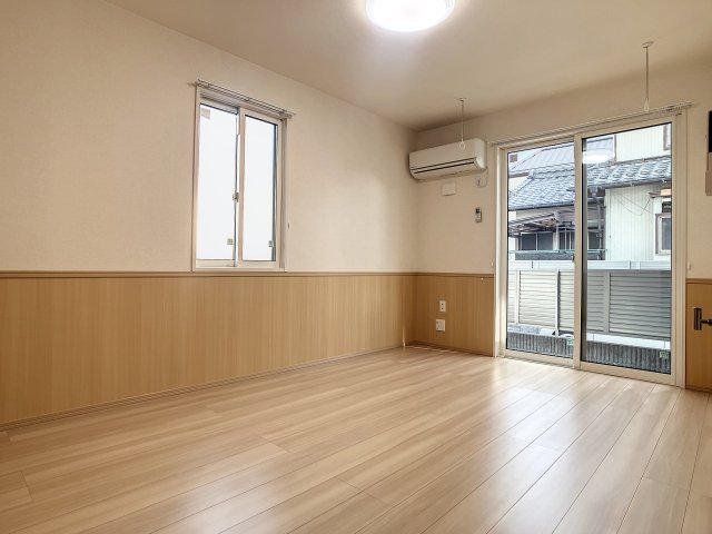 居室・リビング　掲載写真は同型モデルを掲載しており実際のお部屋と仕様等が異な