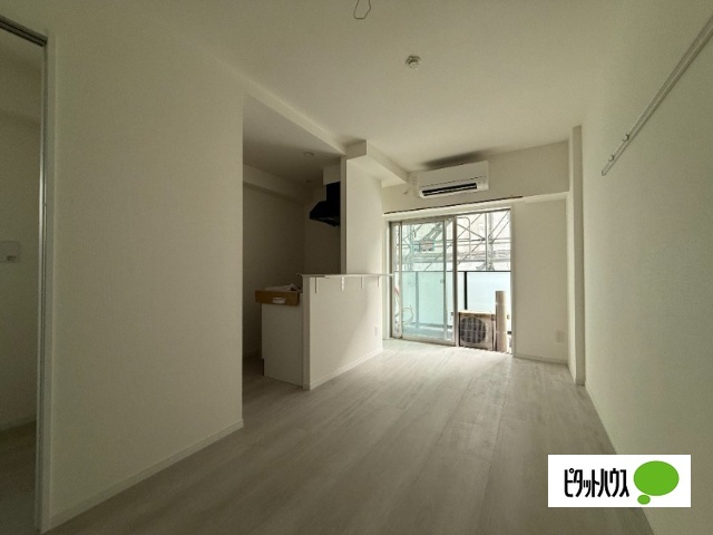 居室・リビング　建築中