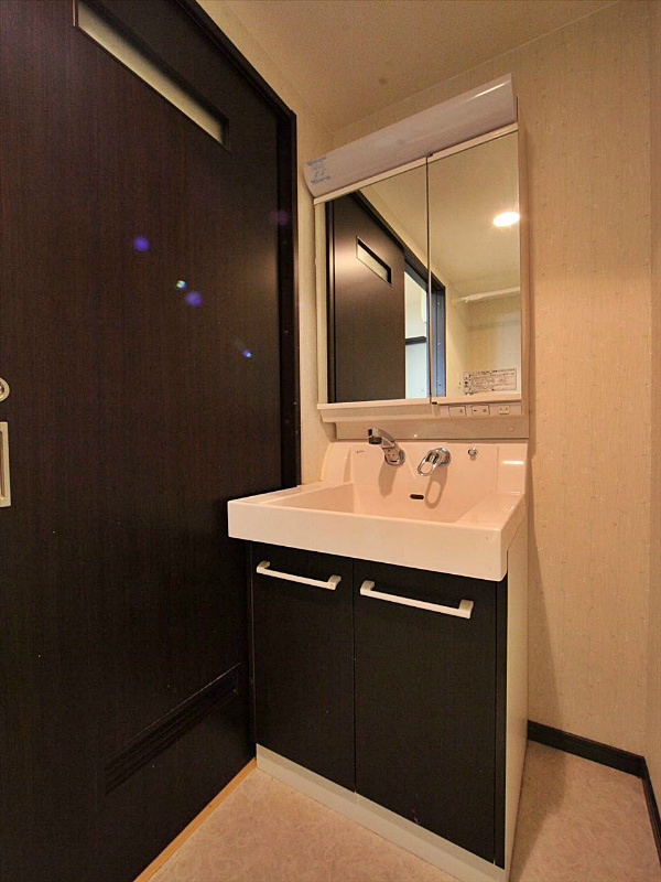 洗面設備　脱衣所　洗面台