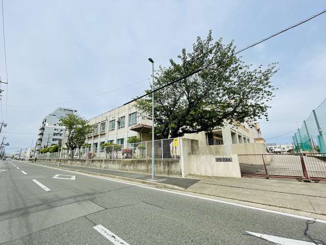 中学校　一色中学校（中学校）まで1348m