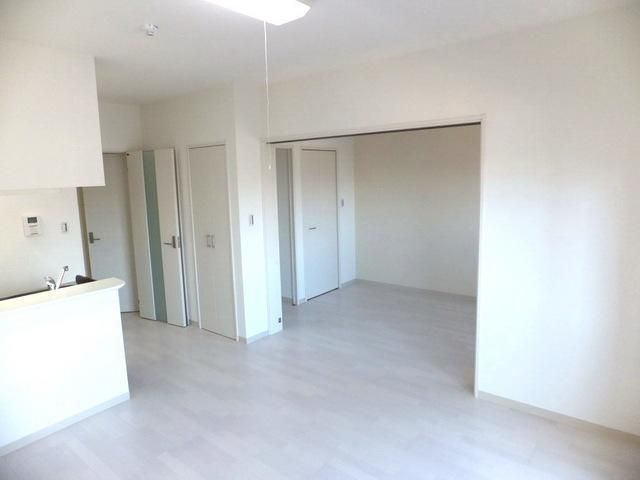 居室・リビング　★きれいな内装です★