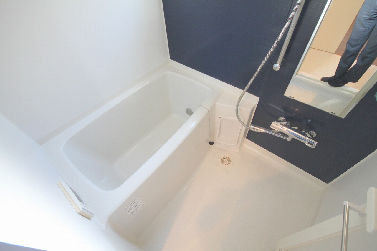 バス・シャワールーム　※同建物の類似写真になります。