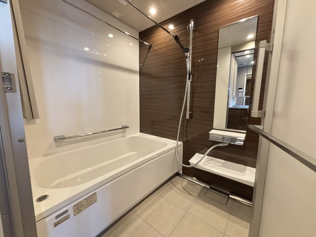 バス・シャワールーム　同一タイプです。