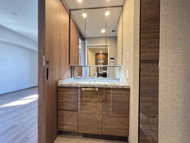 洗面設備　同一タイプです。