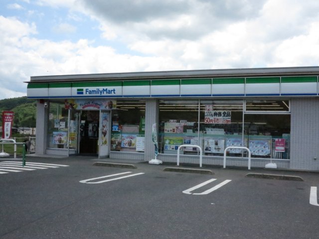 コンビニ　ファミリーマート　津山ノースタウン店（コンビニ）まで374m