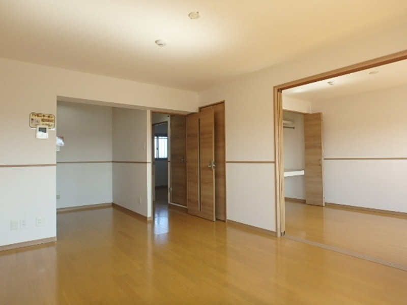 居室・リビング　図面と現状に相違がある場合には現状を優先