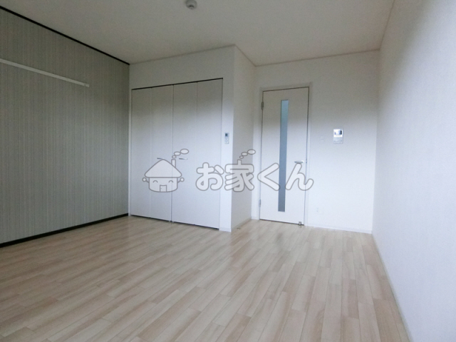 居室・リビング　室内