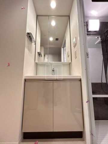 洗面設備　ルフォンプログレ堺筋本町タワーレジデンス　独立洗面化粧台