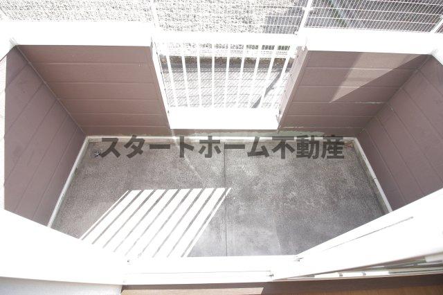 バルコニー　お洗濯にも便利なバルコニー付き