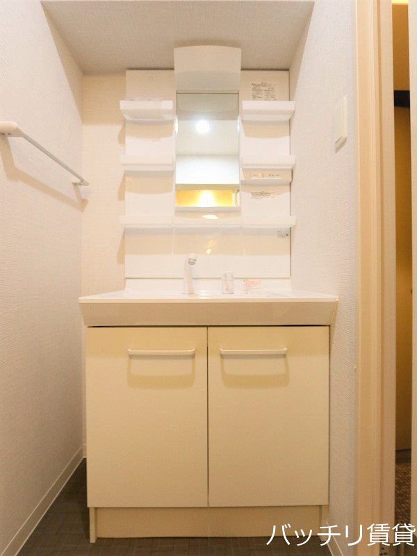 洗面設備　別号室の写真になります　現状優先