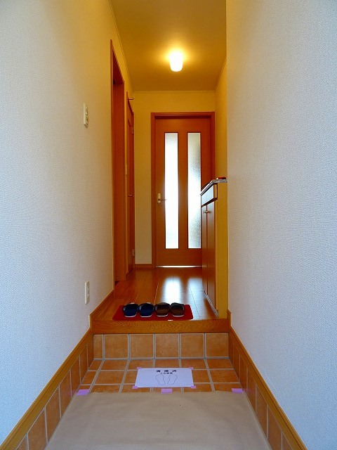 玄関　収納もある玄関です