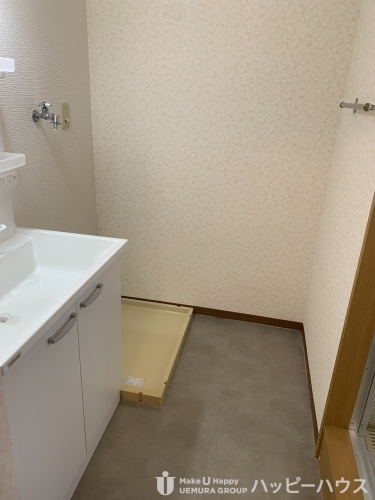 洗面設備　別部屋参考画像。現況優先・間取り反転です。