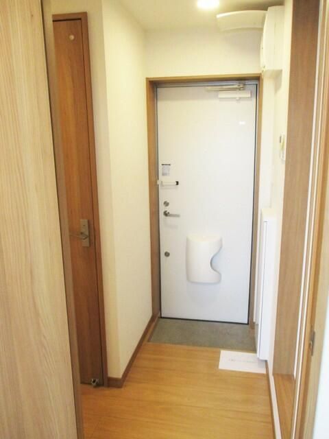 玄関　すっきりシンプルな玄関スペースです！