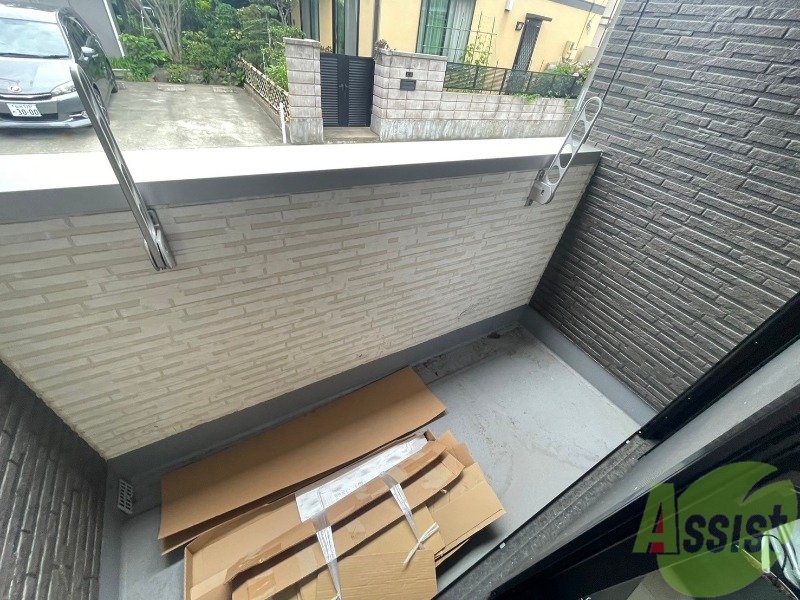 バルコニー　こちらはバルコニーになります。物干し竿設置可能です。