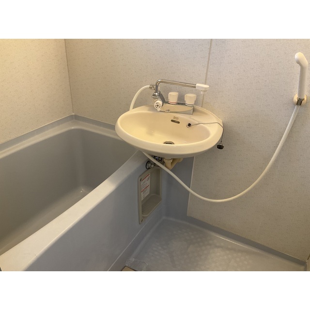 バス・シャワールーム　ゆったり過ごせるお風呂です