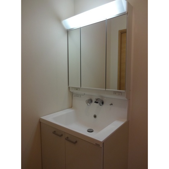 洗面設備　類似タイプになります