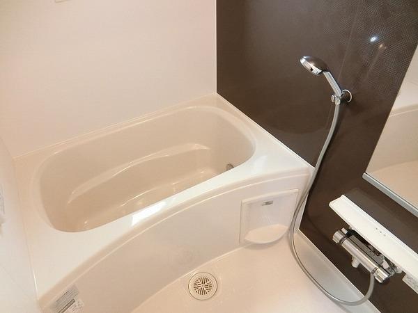 バス・シャワールーム　キレイな浴室です！