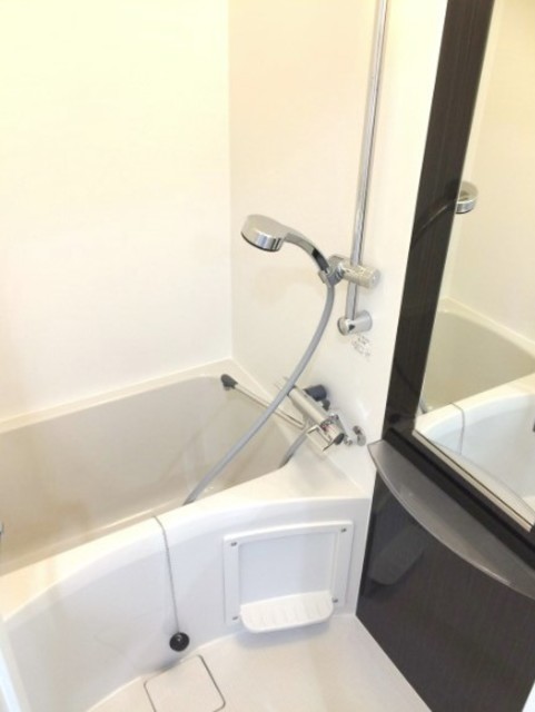 バス・シャワールーム　バスルーム