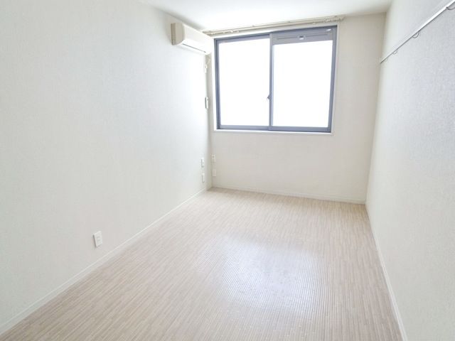 その他部屋・スペース　☆明るい洋室☆