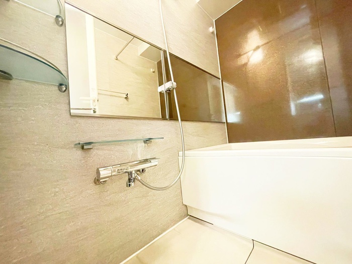 バス・シャワールーム