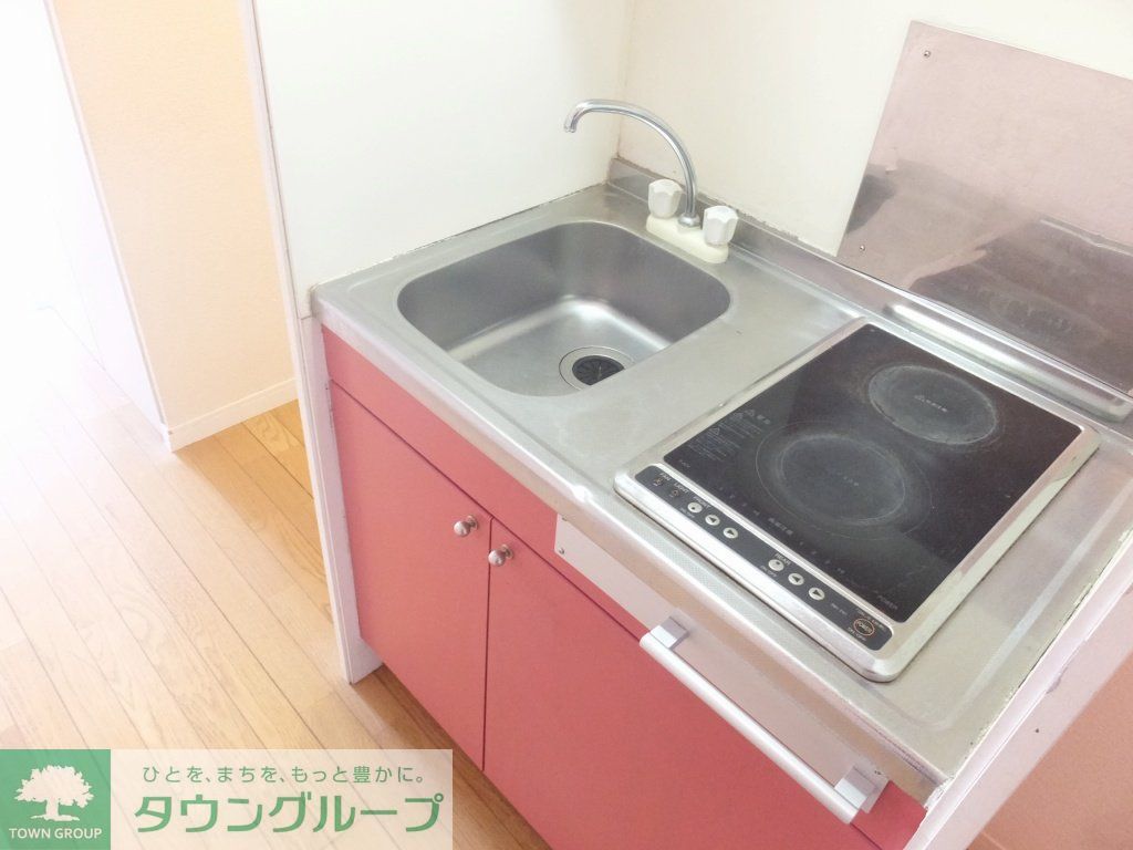 キッチン　2口コンロのラジエントヒーターです。