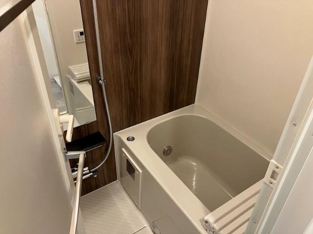 バス・シャワールーム　?