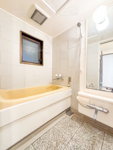 バス・シャワールーム　広々としたお風呂です♪