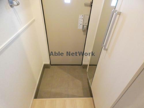 玄関　同型別建物