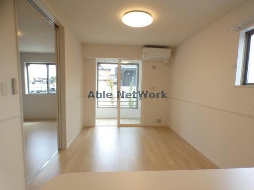 居室・リビング　同型別建物