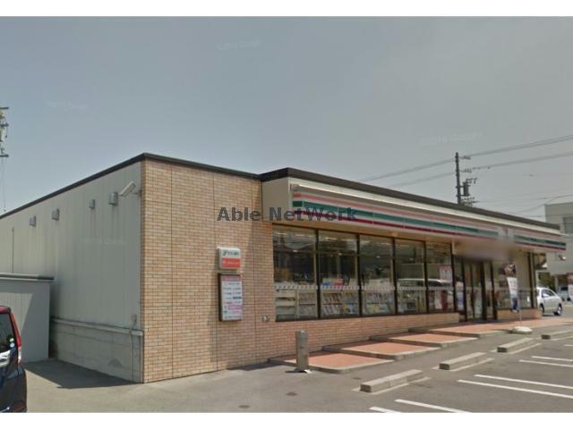 コンビニ　セブンイレブン西尾桜町店（コンビニ）まで1118m