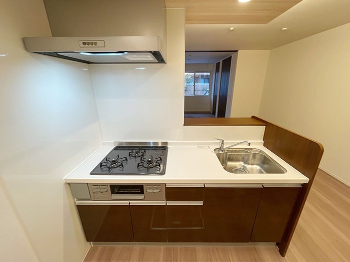 キッチン　3口コンロ・グリル付きです★