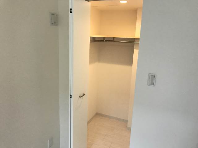 収納　ウォークインクローゼット