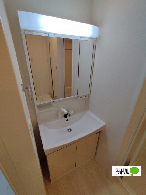 洗面設備　同物件別部屋