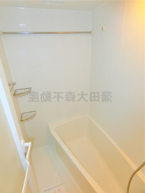 バス・シャワールーム　浴室乾燥機付きのお風呂　足が伸ばせるバスタブ！！