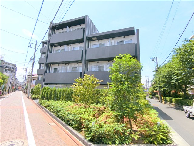 建物外観　白と黒のバイカラーのおしゃれな外観　2014年11月築　RC