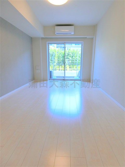 居室・リビング　洋室8.9帖