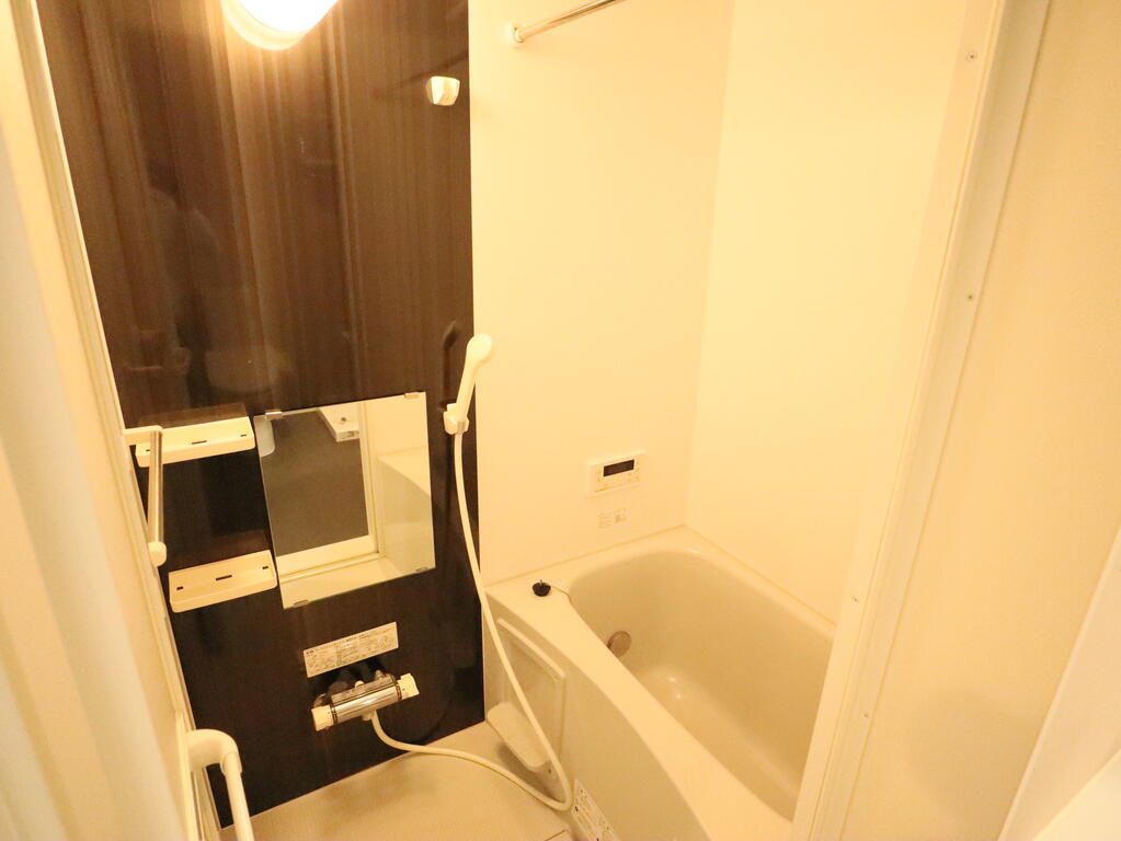 バス・シャワールーム　浴室