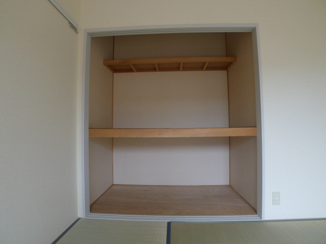 収納　写真は別室