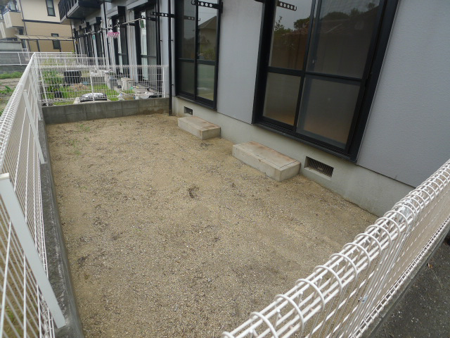 庭　写真は別室