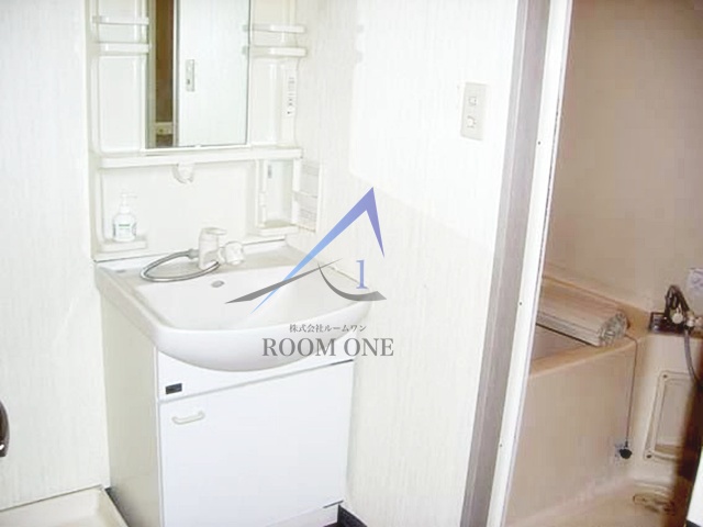 洗面設備　洗面台です。