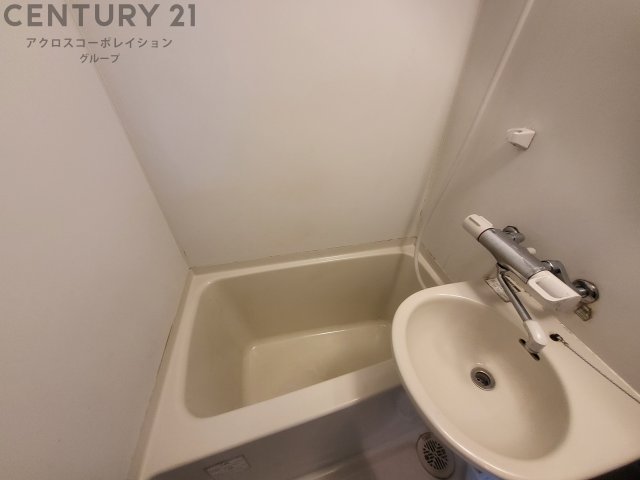 バス・シャワールーム　シンプルで機能的なユニットバスです！