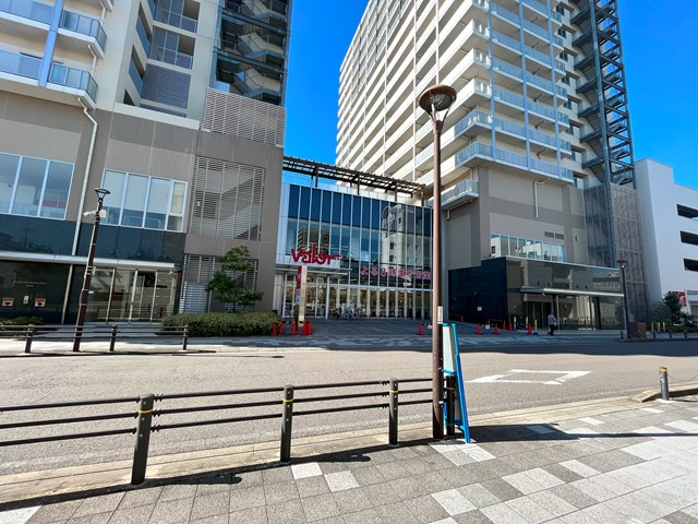 スーパー　バロー　岩倉店（スーパー）まで1251m