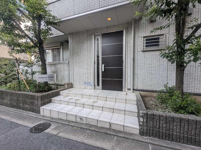 エントランス　共用部分も大変綺麗★