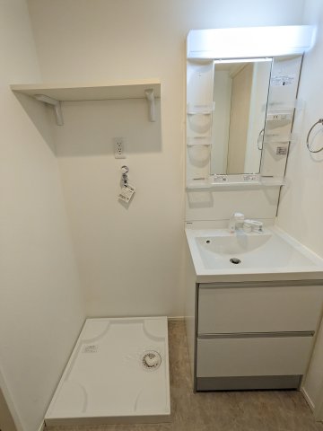 洗面設備　102号室