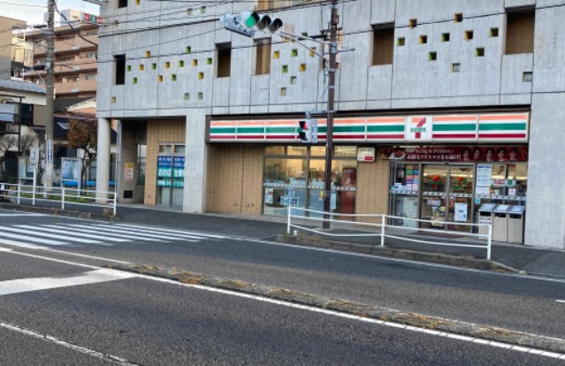 コンビニ　セブンイレブン 横浜杉田4丁目店（コンビニ）まで169m
