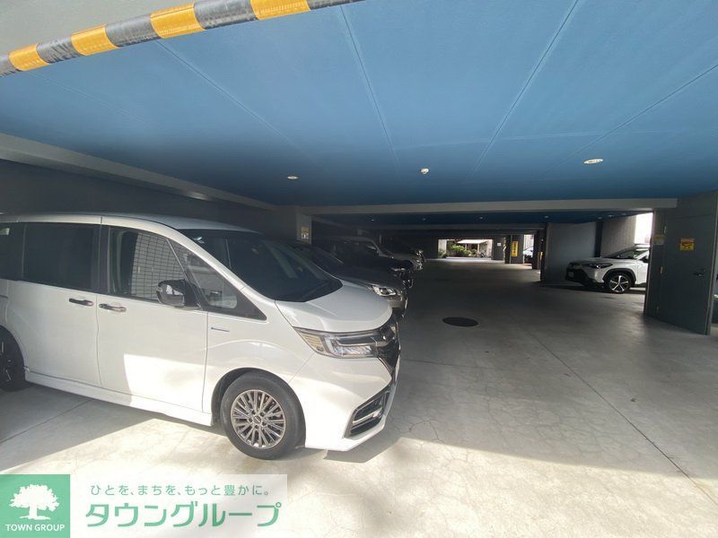 駐車場　駐車場